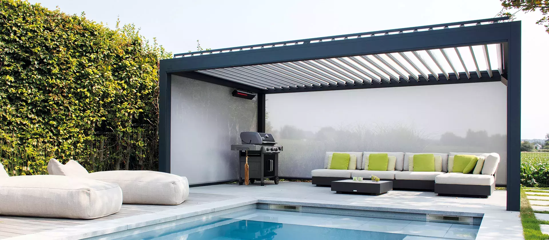 Brustor B200 XL patio roof with slats at the pool 