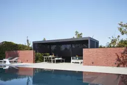 Brustor B200 (XL) pergola orientabile alluminio