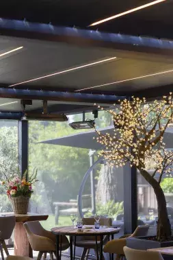 B200 XL Elckerlijc: Frame: RAL7016 | Lamellen: RAL7016