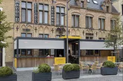 Project Horecazaak Amfora: Brustor Lamellendak B200 (XL): Frame: RAL 7016 | Lamellen: RAL 9016