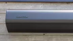 Bistro L'Echiquier met Brustor B35 Knikarmscherm: Kast: RAL 9005 