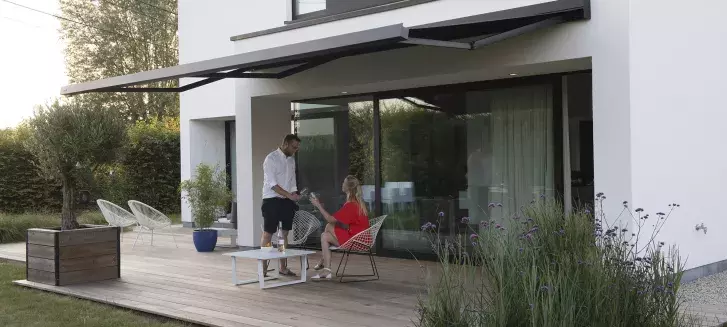 Brustor B27 store terrasse solaire