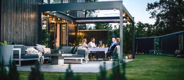 Brustor B300 pergola met harmonicadoek