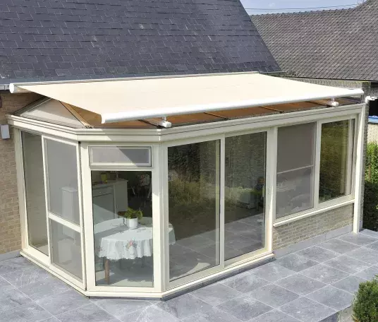 Brustor B127 verandazonwering