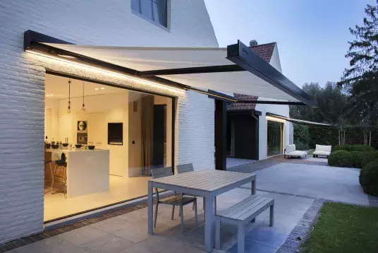 Brustor B27 zonnetent met geïntegreerde verlichting