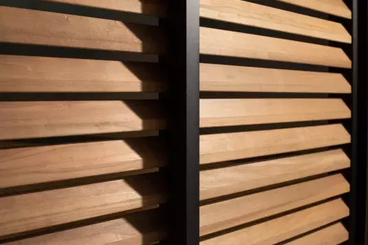 Brustor schuifwanden voor terrasoverkapping